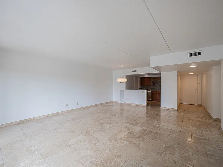 6502 N Central Ave #C103 — Photo 4