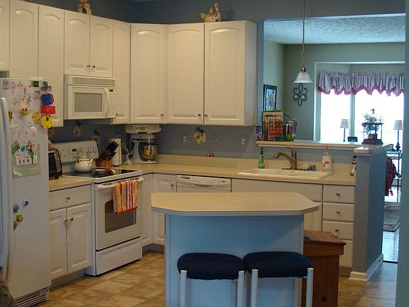 Kitchen- brand new floors