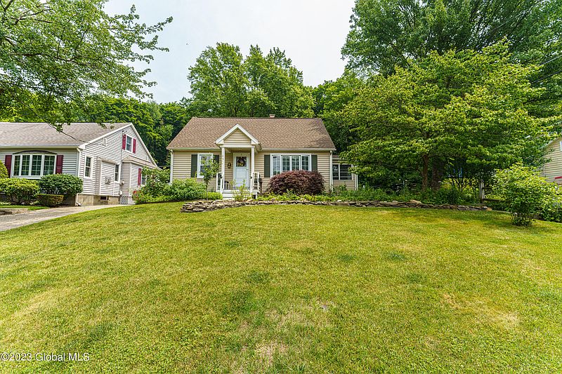 2nd image of 868 8th Avenue