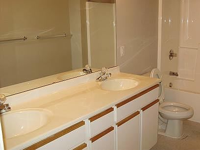 Spacious bathroom