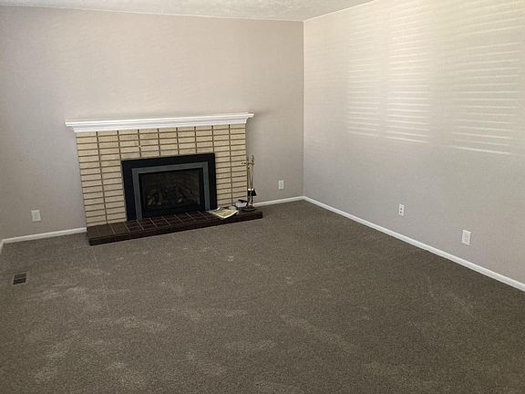 3rd image of 7665 S Mountain Estates Dr