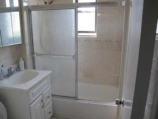 Rented by SUN WOOD REAL ESTATE | media 20