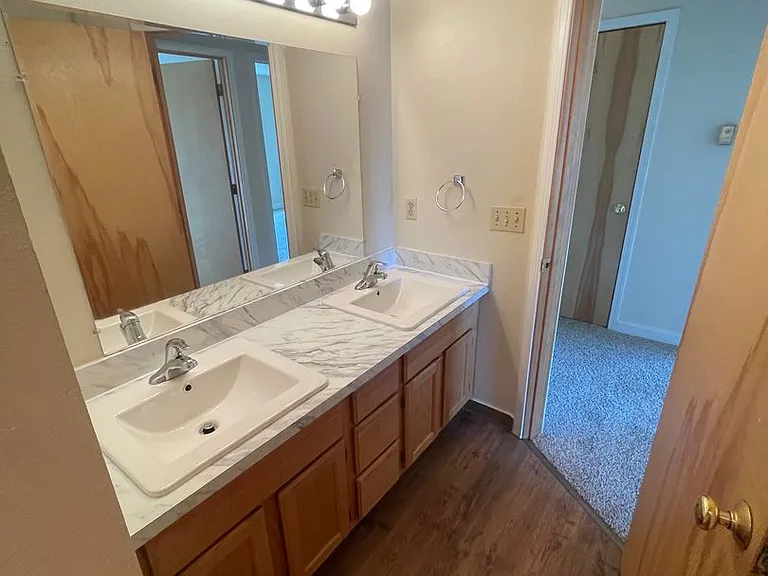1300 N Brooklane St — Photo 20