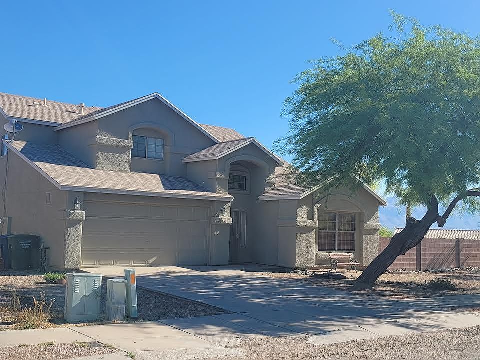 1st image of 2630 W Calle Cuero De Vaca