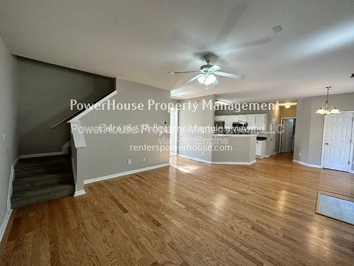 2403 Walnut Tree Ln — Photo 35