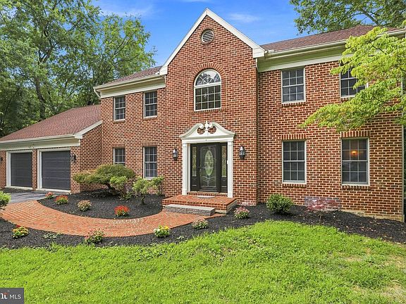 2nd image of 226 Dogwood Dr