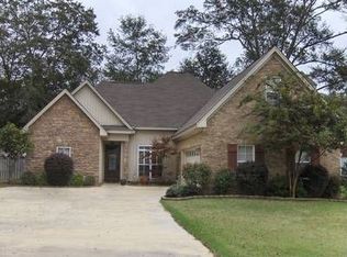 408 Homewood Dr, Millbrook, AL 36054