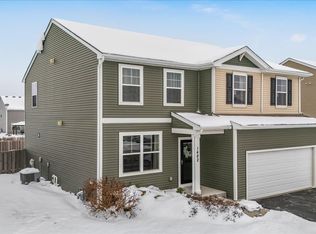 1482 Hollow Tree Ln, Hampshire, IL 60140