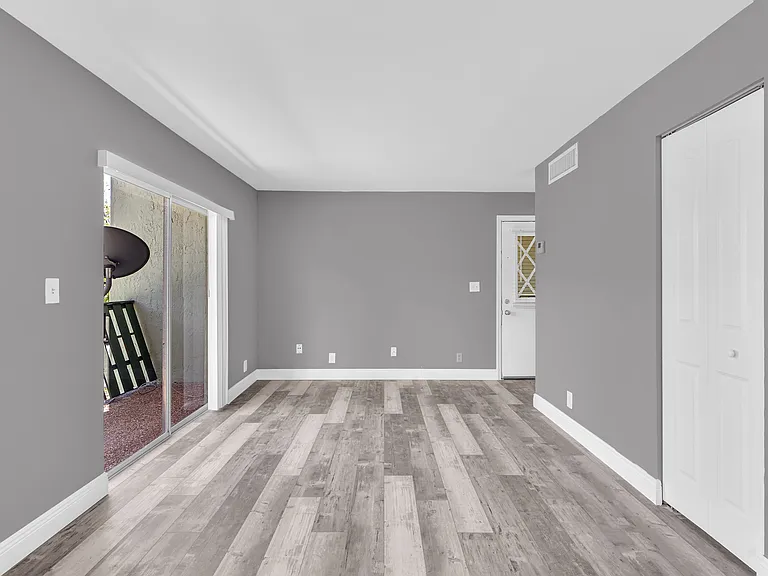 8911 NW 28th Dr #32B — Photo 13