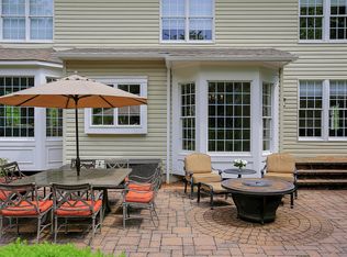 24 Queenberry Way, Basking Ridge, NJ 07920