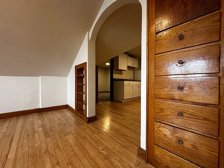 822 Pine St — Photo 4