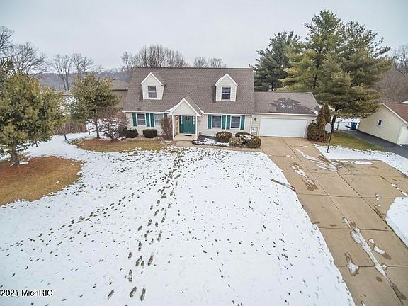 2nd image of 154 Red Bird Ln