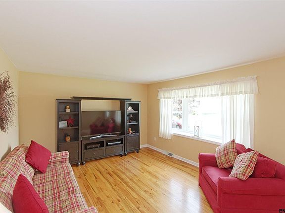 5th image of 54 Marriner Ave