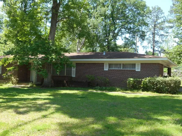 406 6th St SE, Springhill, LA 71075