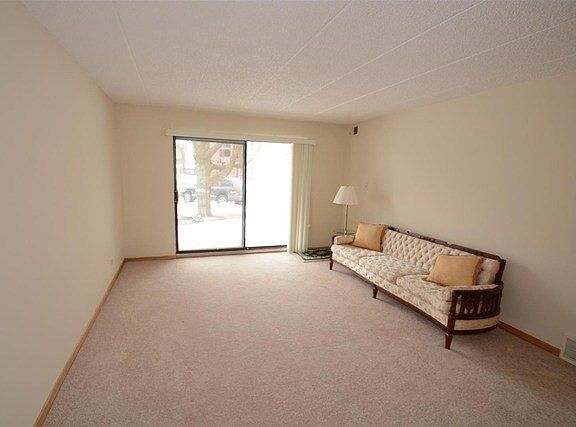 3rd image of 7523 175th St