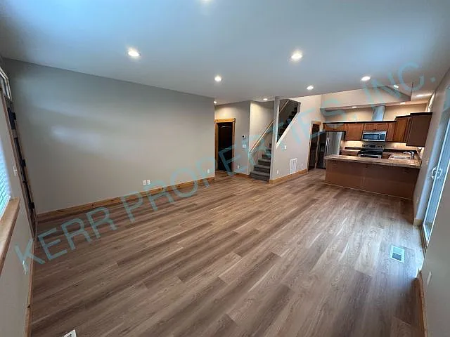 225 NE Lucas Rd — Photo 3
