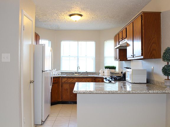 5th image of 20627 Burwood Cir