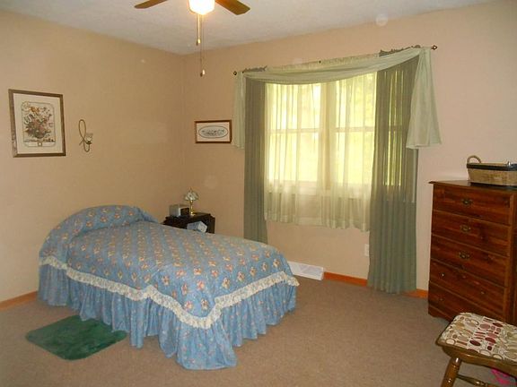 5th image of 2030 Deerwood Ln NE