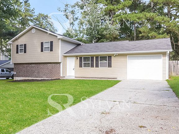 2nd image of 1088 Wayne Dr