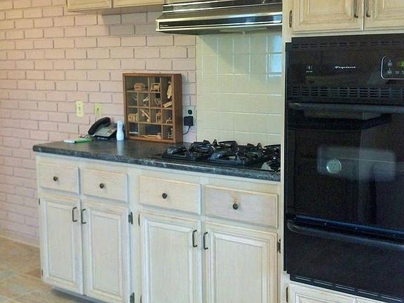 3rd image of 1321 W 39th St