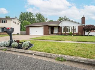 45 Pinewood Dr, Buffalo, NY 14224