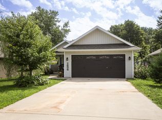 1656 N Marlan Ave, Springfield, MO 65803