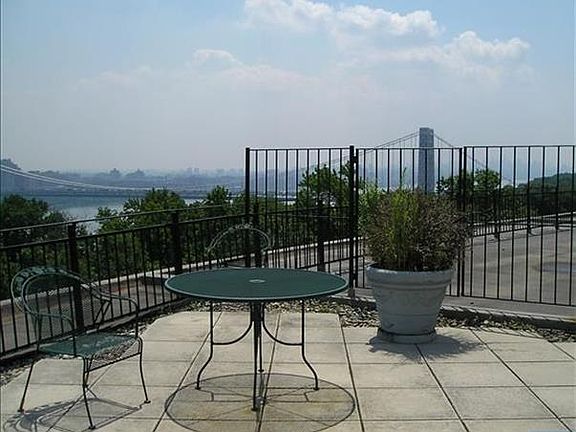 4th image of 2400 Hudson Ter APT 5G