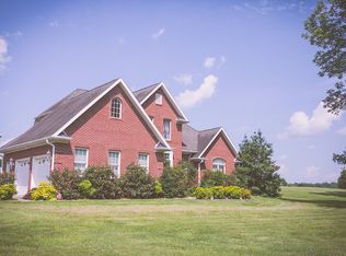 40 Nutty Hill Ln, Vienna, IL 62995