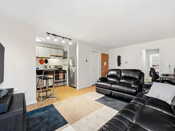 152 6th Street image 2 of 16