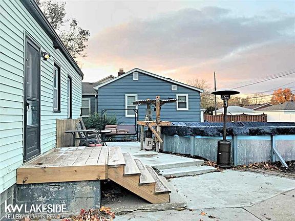 4th image of 21829 Bon Heur St