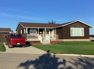 42 E McAlpine Cres, Spirit River, AB T0H3G0