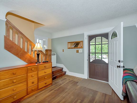 5th image of 6842 S Thompson Ave