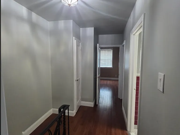 928 Disston St — Photo 6