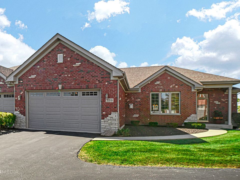 1st image of 20519 Oak Ct #403