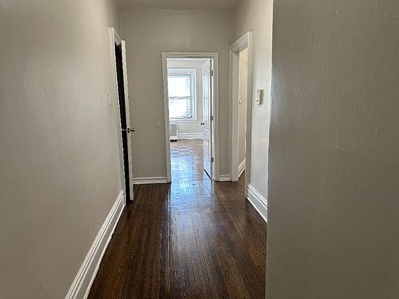 4th image of 93-95 Fairview Ave #B6