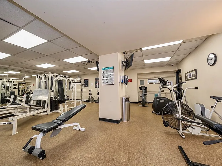 320 Fort Duquesne Blvd #19L — Photo 27