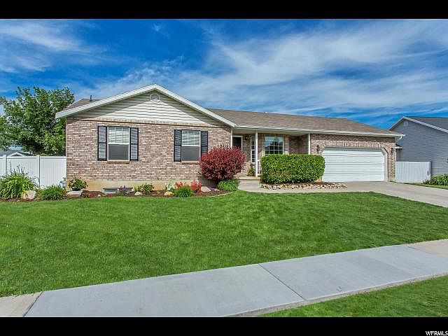 1st image of 1755 N Summer Crest Dr