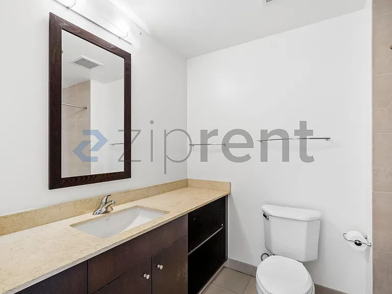585 9th St #313 — Photo 22