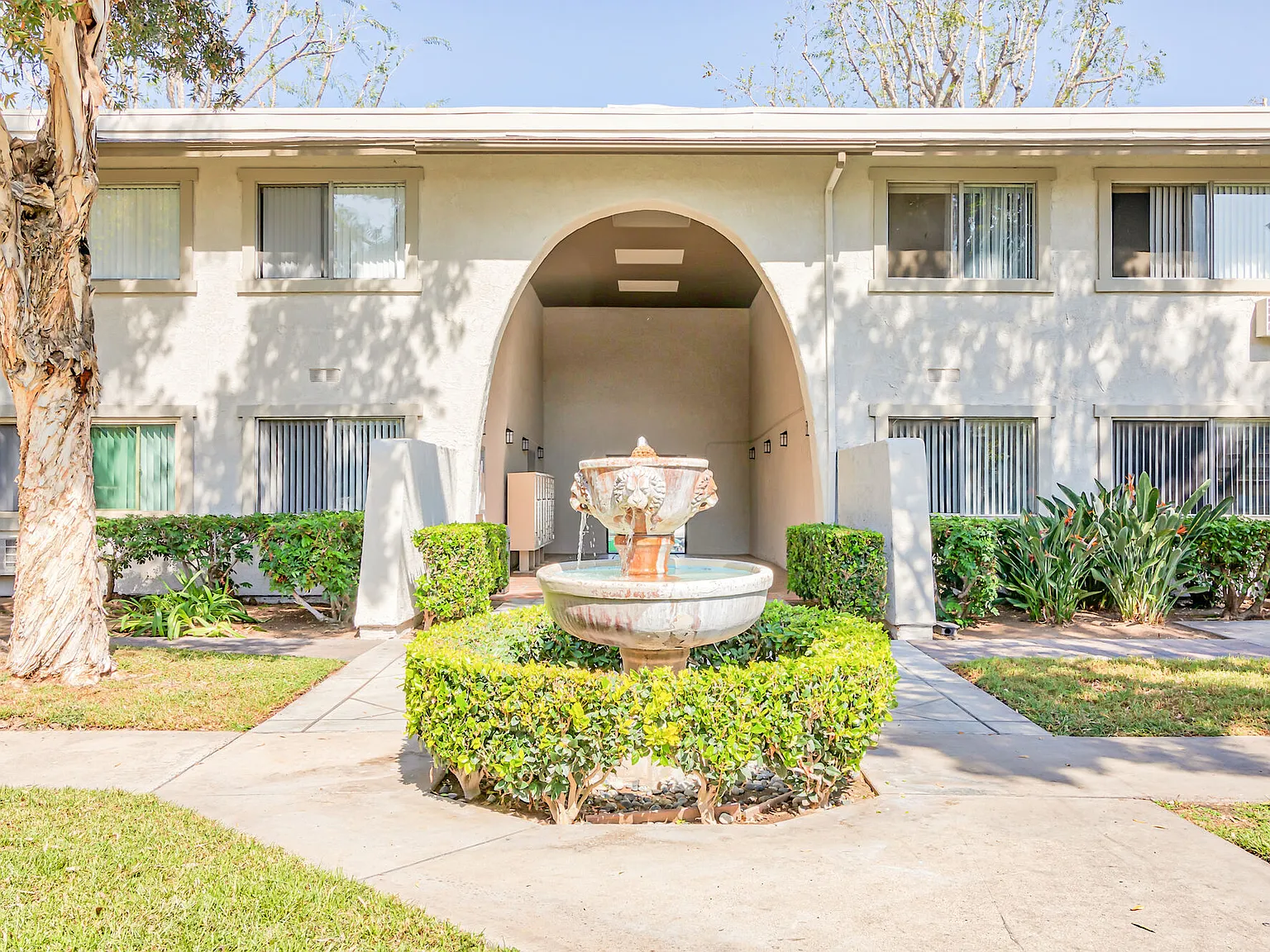 Strada Apartments — Photo 4