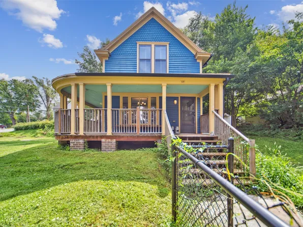 108 S Walnut St, Colfax, IA 50054