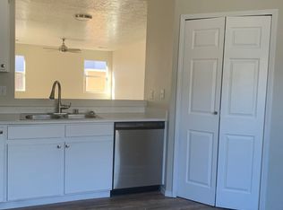 604 Truchas Meadows Dr NE, Rio Rancho, NM 87144