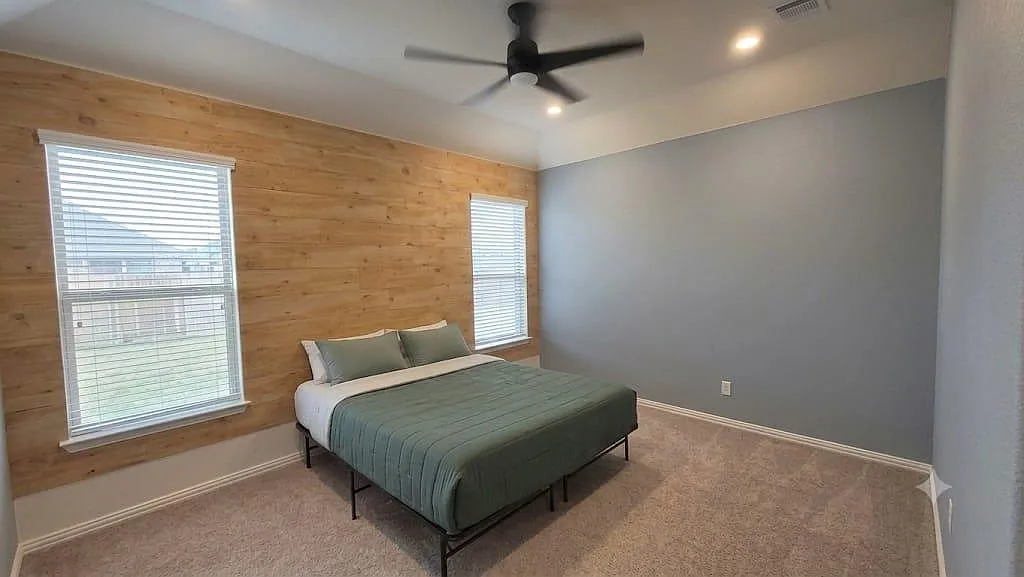 3 bed, 2.0 bath, 1762 sqft, $2,300 — Photo 4
