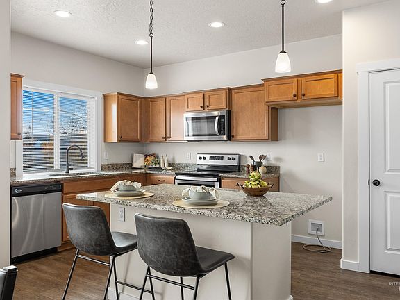 4th image of 5685 W Song Sparrow St