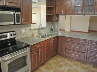 1030 SW 98th Ave, Hollywood, FL 33025