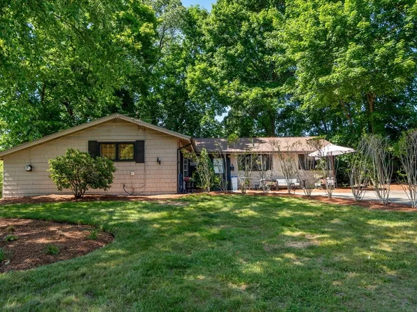 11 Ruth Dr, Framingham, MA 01701