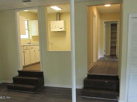 5th image of 3018 W 1ST Street