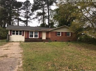 5033 Inverness Dr, Fayetteville, NC 28304