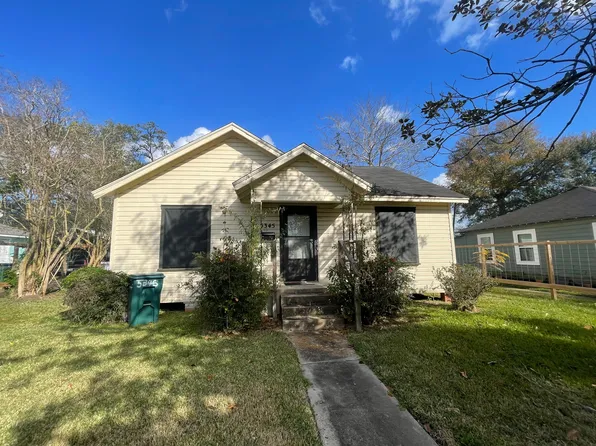 5345 E Parkway Dr, Beaumont, TX 77705