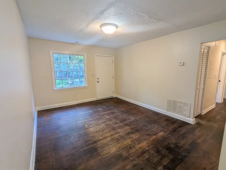 2871 Marco Dr NW — Photo 6
