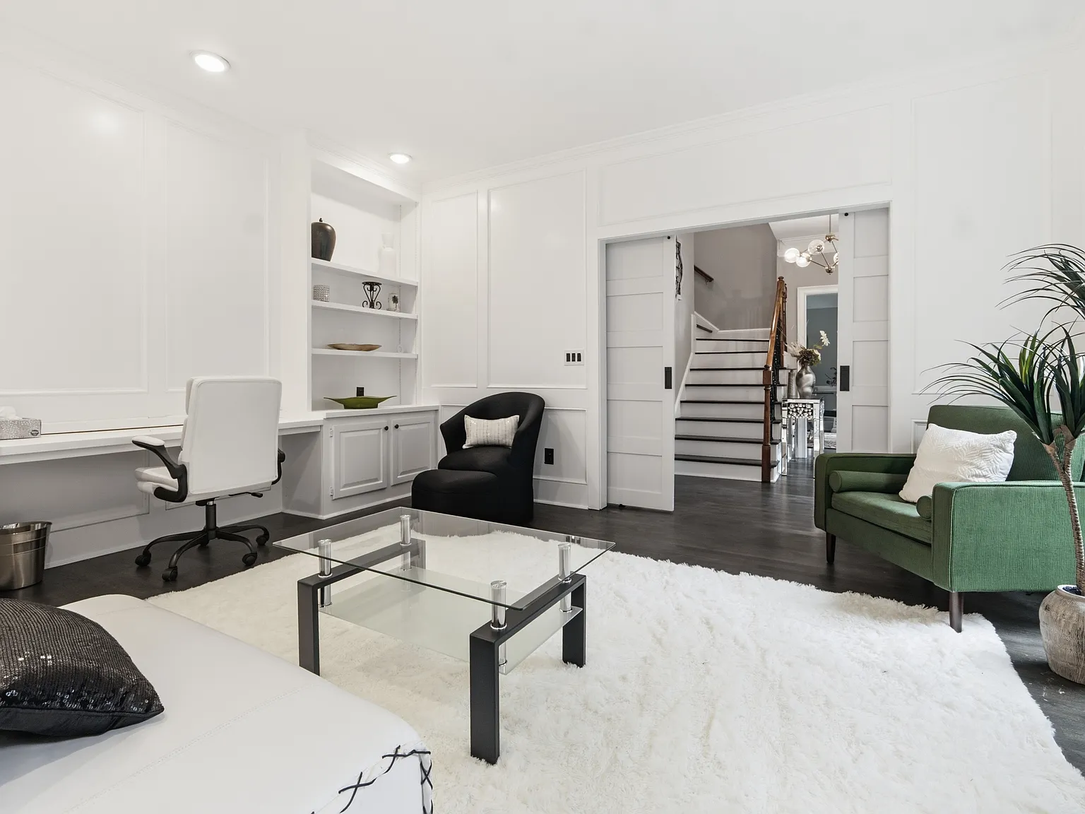 4 bed, 2.5 bath, 3200 sqft, $6,500 — Photo 4